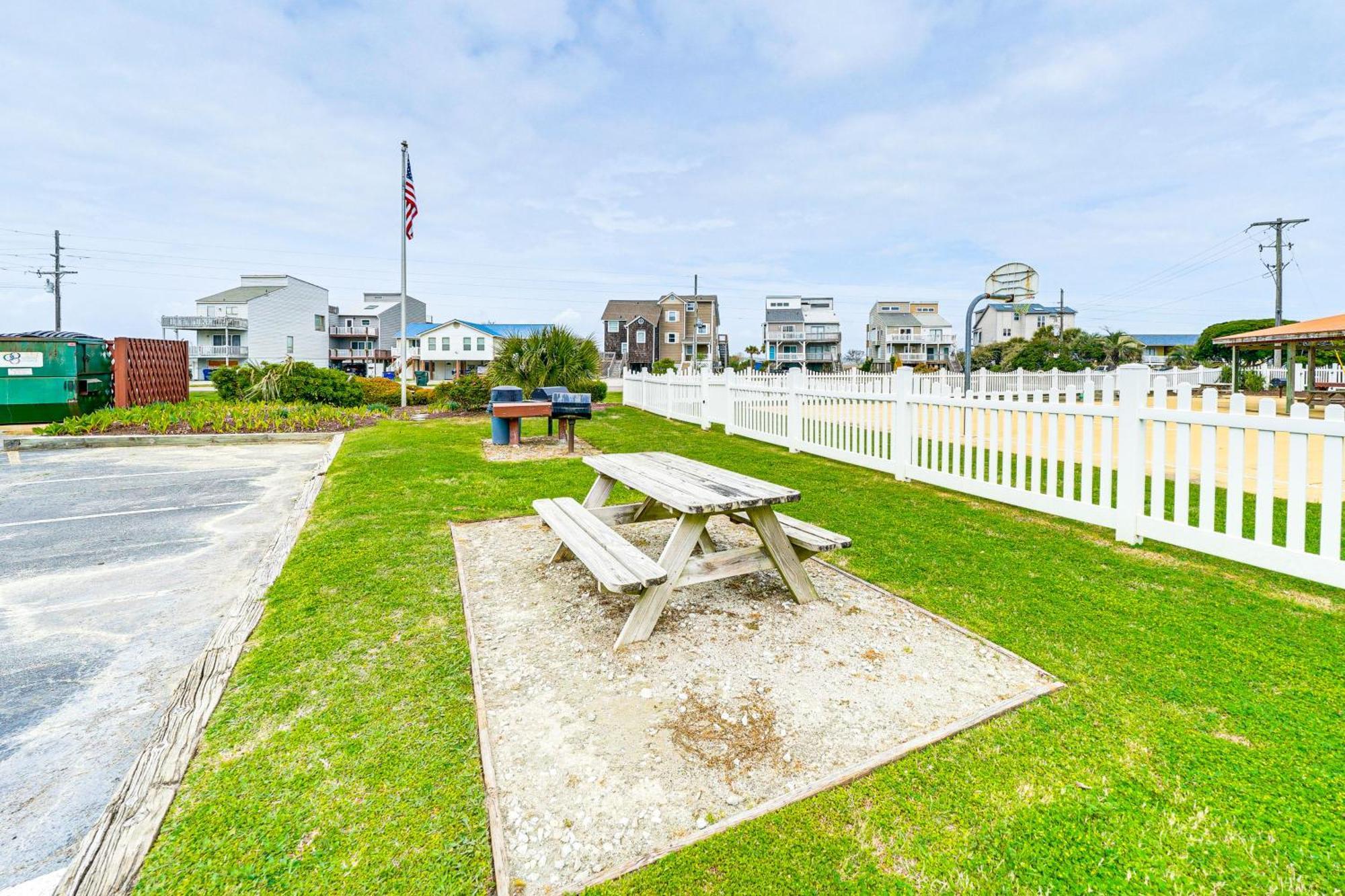 Steps To The Beach Oceanfront Condo With Lanai! North Topsail Beach Exterior foto